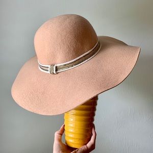 Brand new Anthropologie felt hat